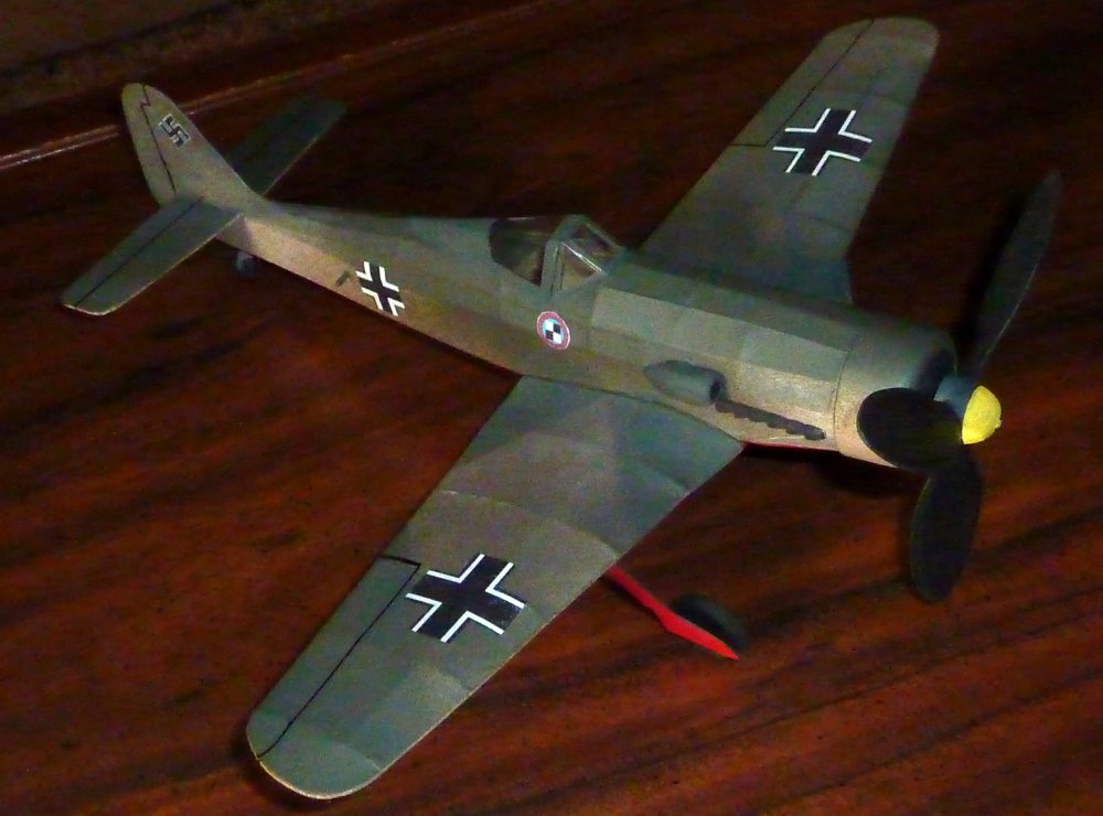 Focke-Wulf_Fw190_D9_3.jpg