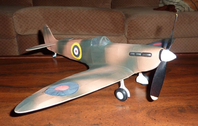 Guillows Supermarine Spitfire Mk1 P1150613